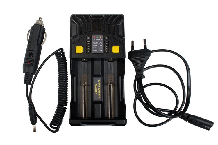 Armytek Uni C2 ЗУ с автомобильным адаптером